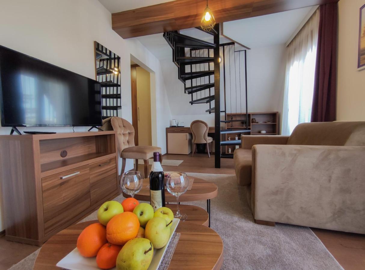 Borovnica Sweet Apartments Žabljak Eksteriør billede